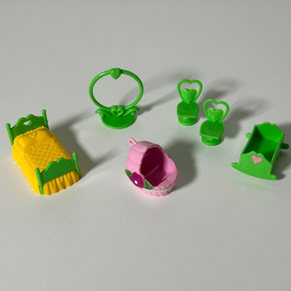 Vintage 80s Hasbro Charmkins Furniture/Accessories Set of 6 (B9)